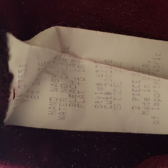 UnBranded.  Acetate & Spandex' Burgundy; Scoop Neckline; Sleeveless. Size 12 *** - Picture 12 of 12